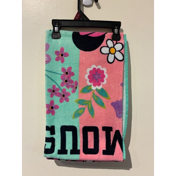 NWT Disney Minnie Mouse Retro Print Beach Towel 28" x 58" 100% Cotton - Picture 2 of 4